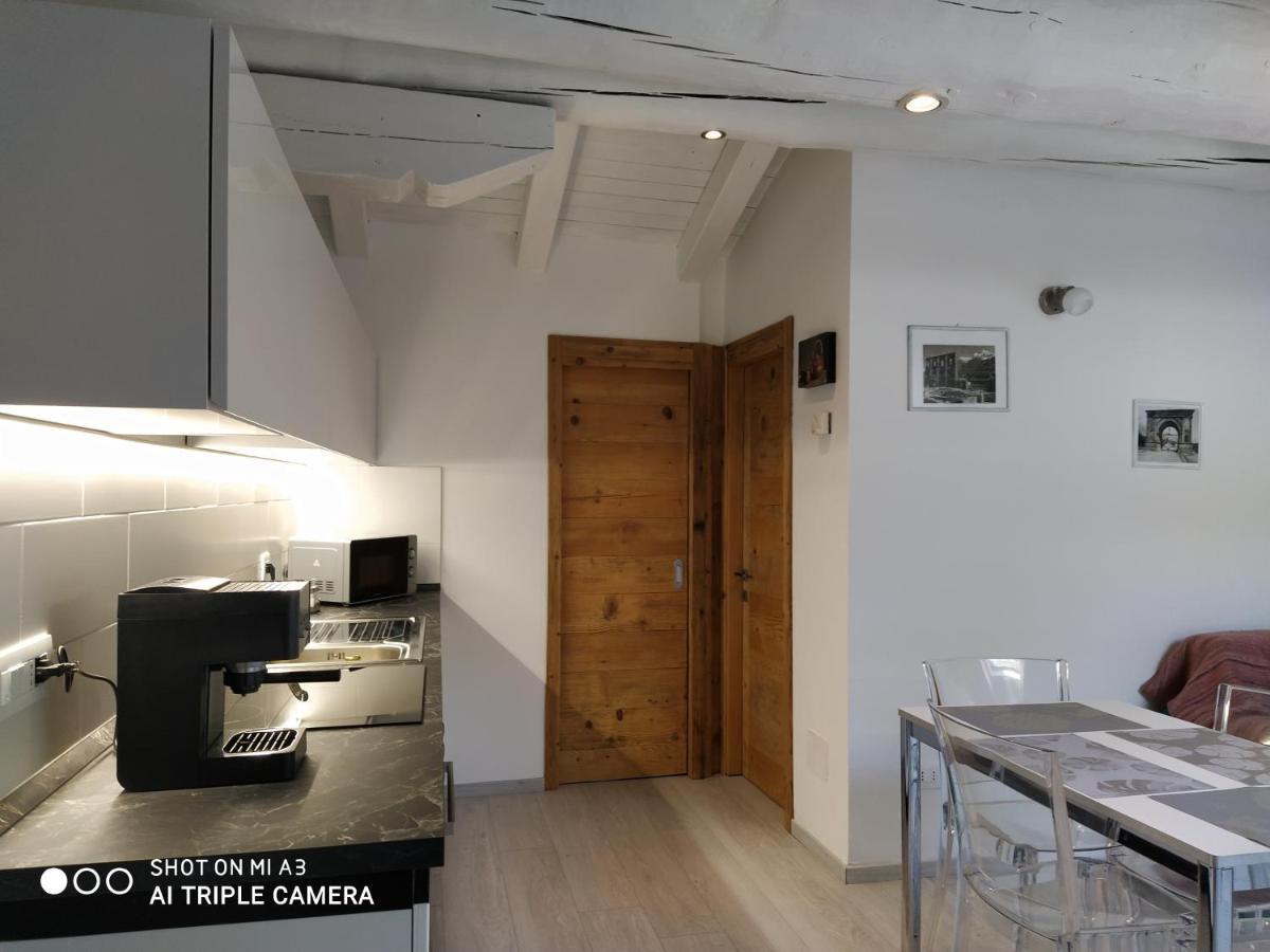 Un Oeil Sur La Cathedrale Apartment Aosta Ngoại thất bức ảnh